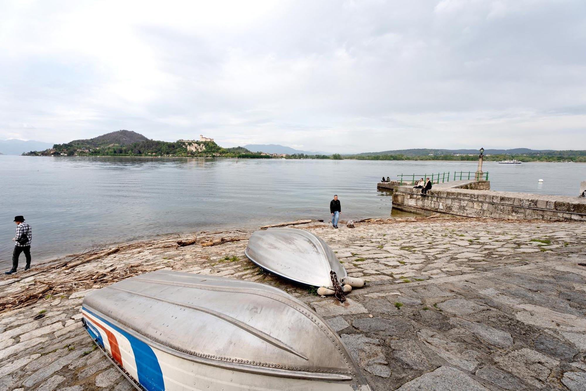 Casa Perry - Lago Maggiore Borgo Ticino エクステリア 写真